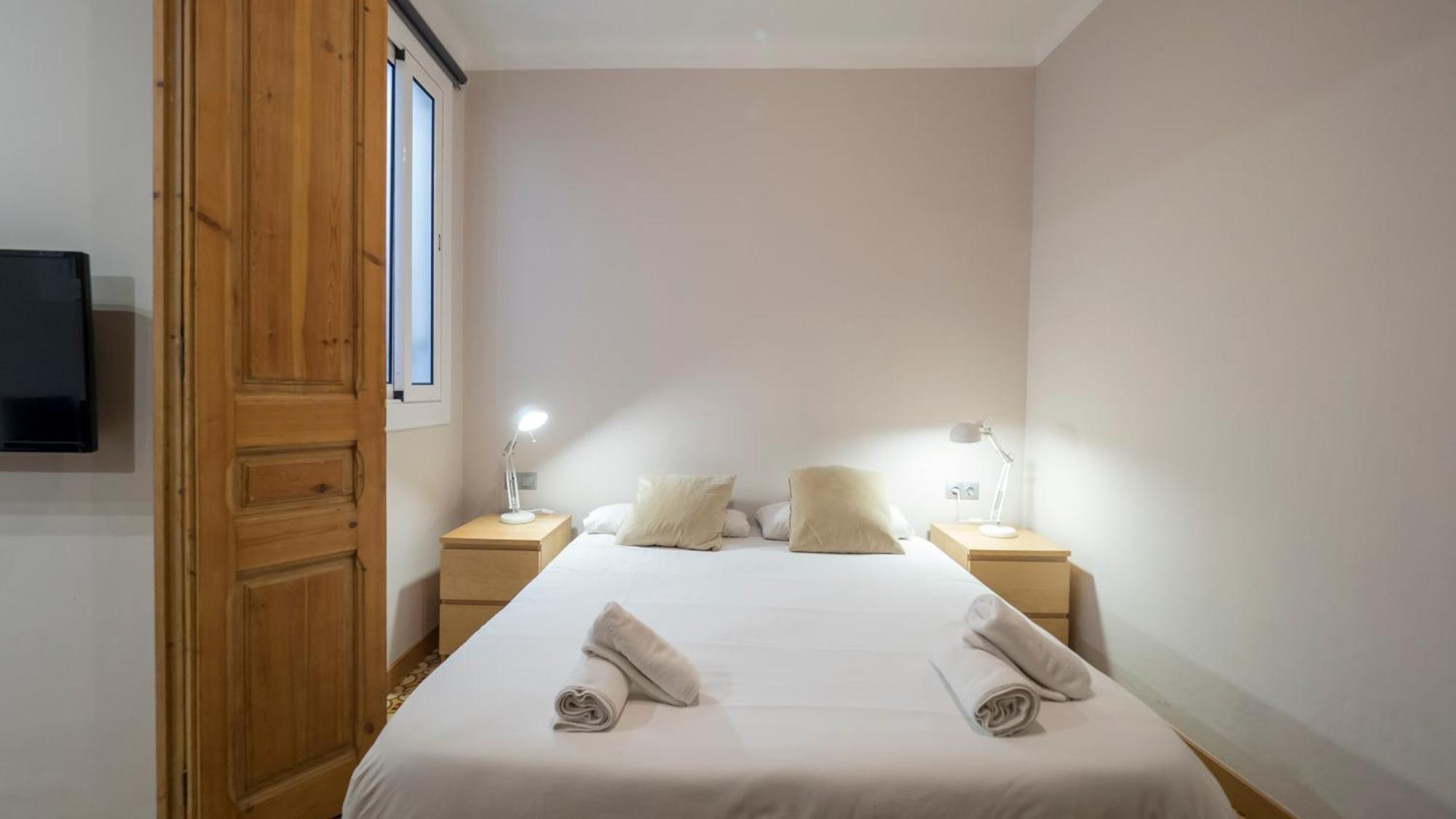 Acogedor Apartamento De 2 Dormitorios บาร์เซโลนา ภายนอก รูปภาพ